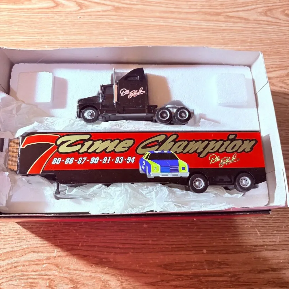 1995 Action 1/64 Richard Petty Dale Earnhardt 7&7 Diecast Racecar Semi